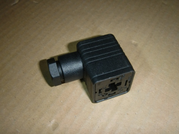 GDM 3016 schwarz 3+PE Ventilstecker-Buchse Form A (Hirschmann 934 395-100) ohne Schraube